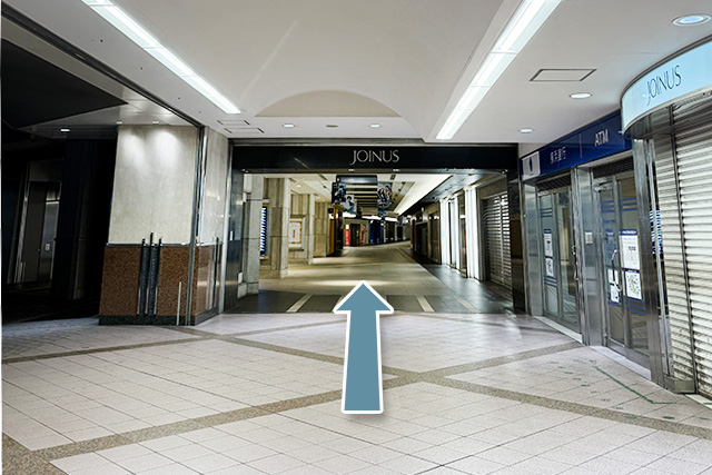3.Go straight ahead.